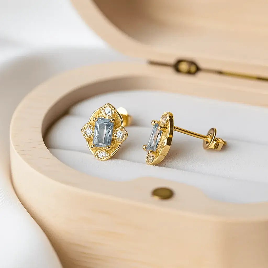 Alvora Aurenza Blue Gem Earrings – Vintage 18K Gold Elegance Jewelry