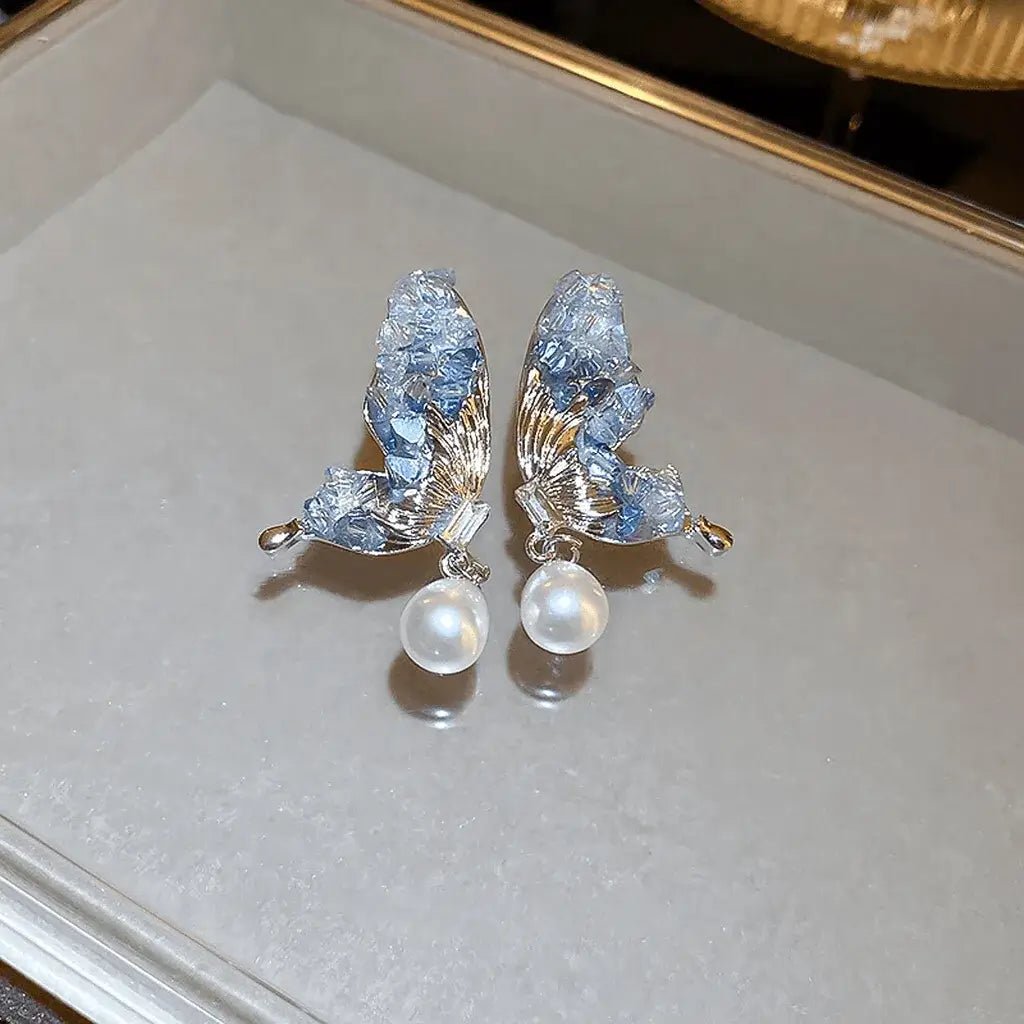 Alvora Lunafae Butterfly Pearl Earrings – Silver Elegance Vintage Jewelry