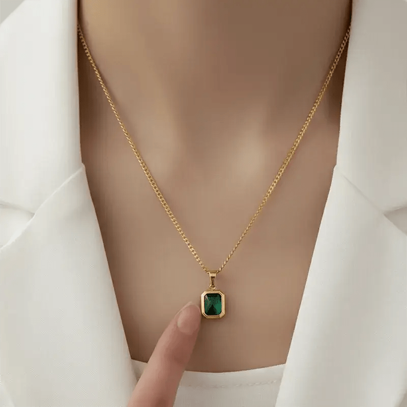 Alvora Emerisse Necklace – 18k Gold Waterproof Elegance jewelry