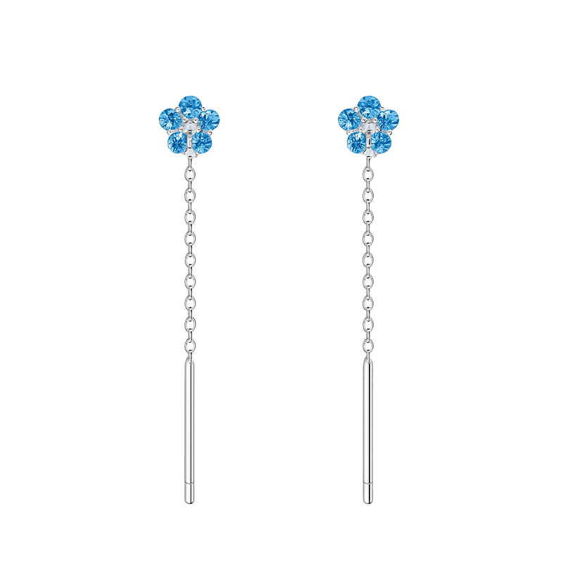 Alvora Seloura — Minimal Luxury Silver Drop Earrings