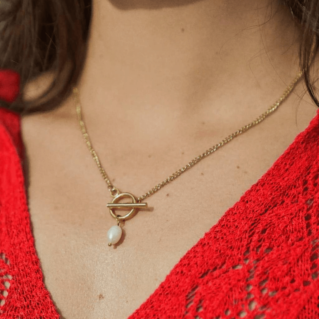 Varella - Alvora #skinfriendlyjewelry #waterproofjewelry 18k gold necklace