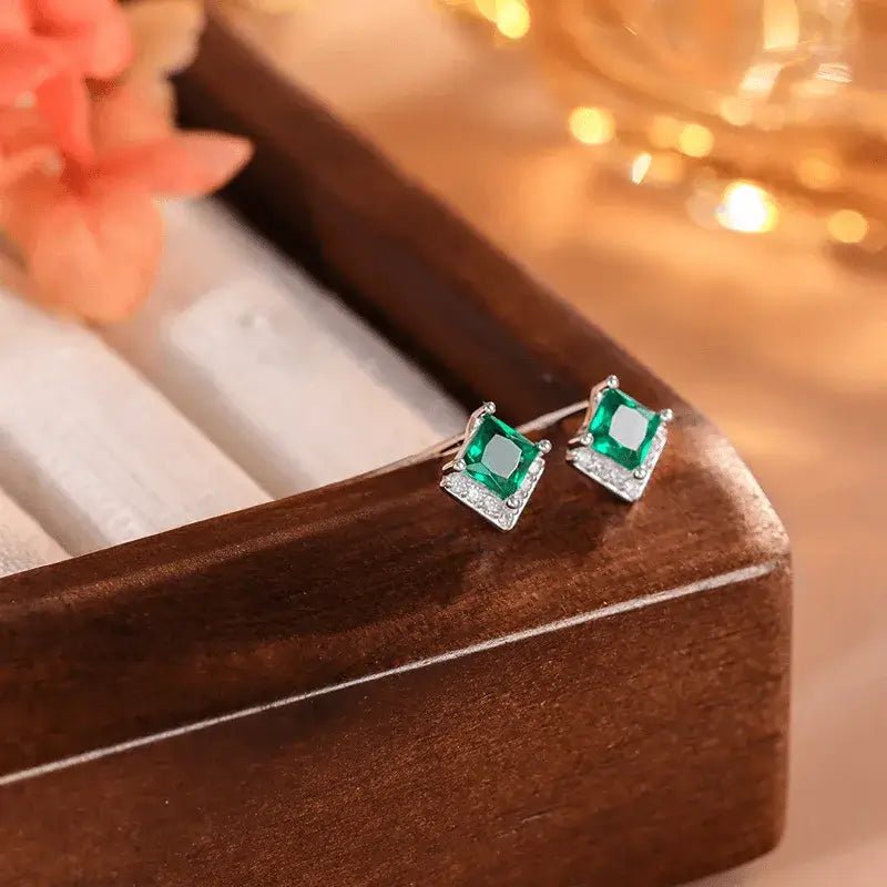 Alvora Verdessa Earrings – Vintage Gold & Silver, Modern Elegance 